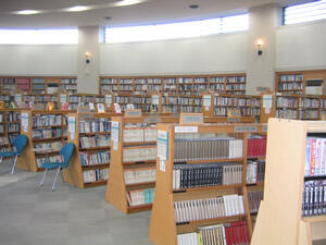 深谷市立図書館2